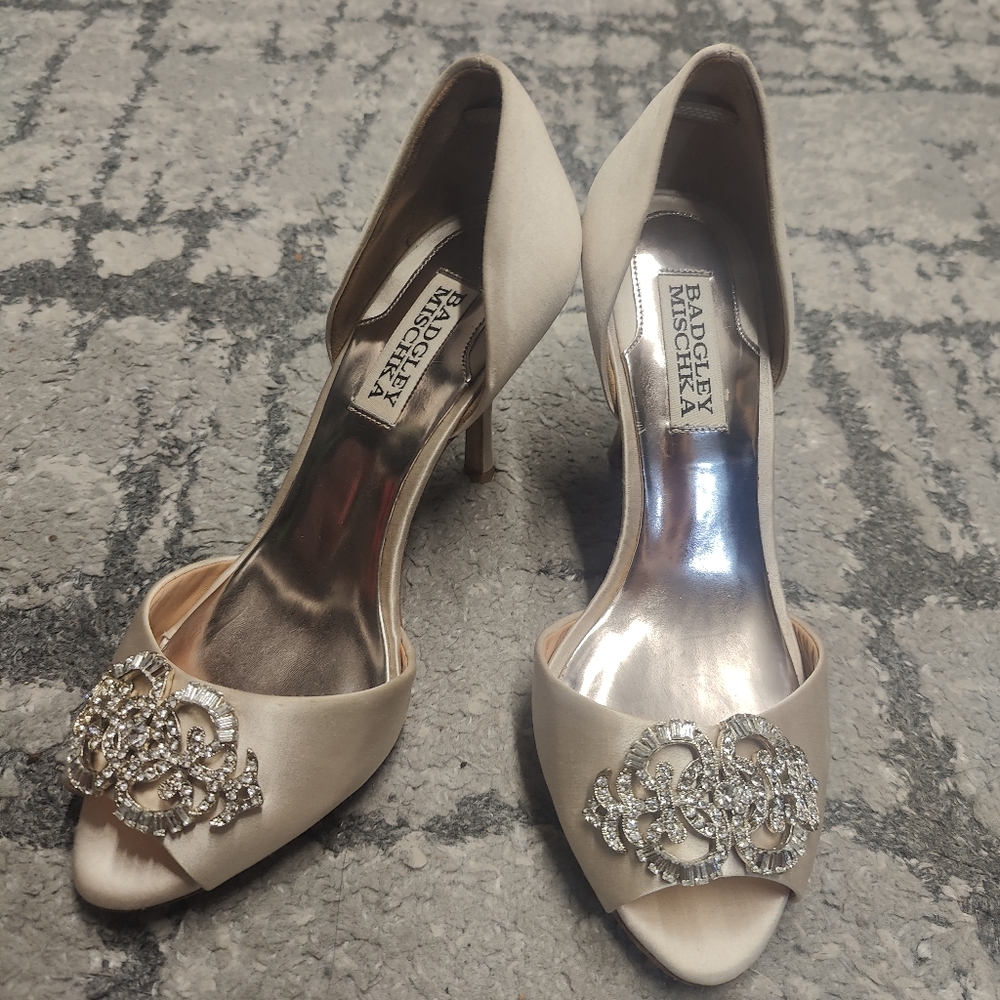 Badgley Mischka Jeweled Peep Toe Heels Wedding Bridal D 'orsay Size 6